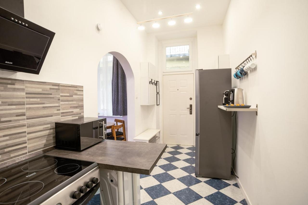 Bella Mia - Entire Apartment Near Liszt Ferenc Ter Будапеща Екстериор снимка